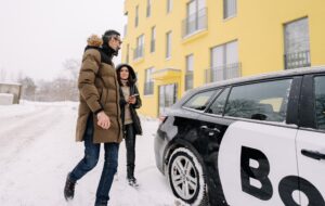 Bolt lansază un nou serviciu pentru schiorii din Poiana Brașov: Cum funcționează Bolt Ski