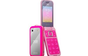 HMD Barbie Phone, anunțat oficial. Este un Nokia 2660 Flip, dar pe roz