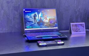 Project DualPlay de la Acer: laptop-ul de gaming care integrează și un gamepad