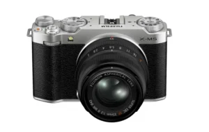 Fujifilm lansează o nouă cameră accesibilă, destinată vloggerilor aflați la început de drum