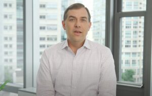 CEO-ul Amazon AWS le spune angajaților că își pot da demisia dacă nu vor să se întoarcă la birou